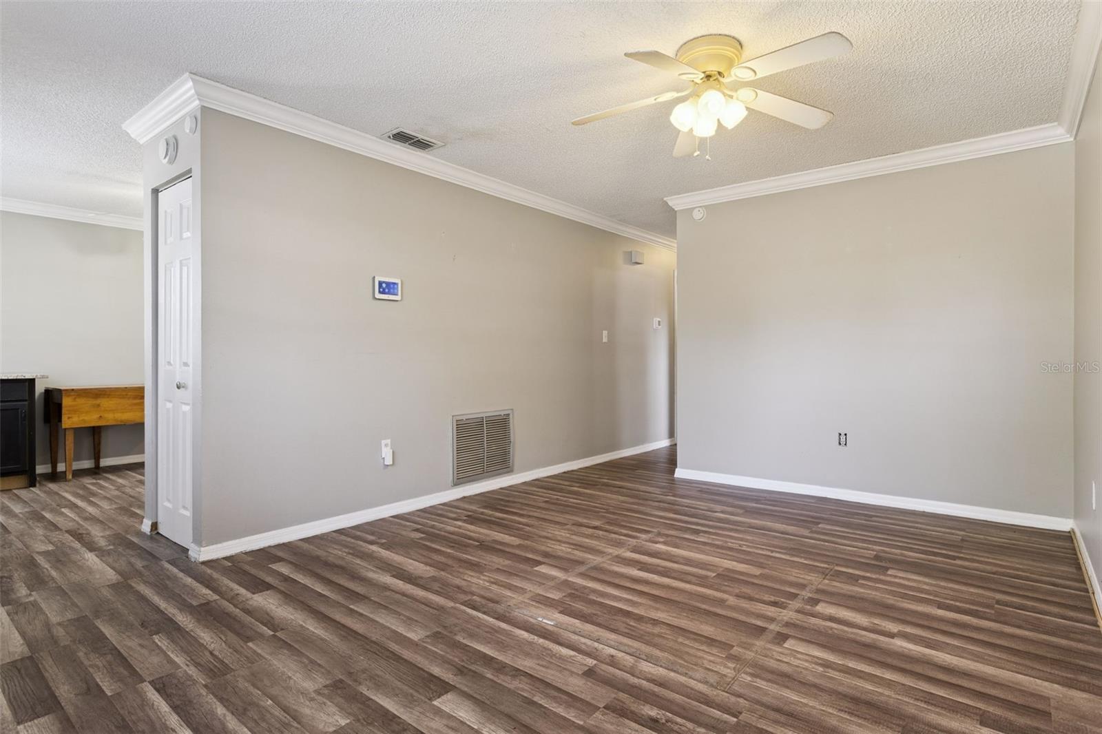 LADY LAKE APRIL HILLS - Residential