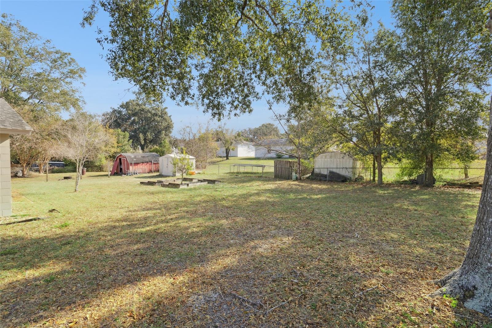 LADY LAKE APRIL HILLS - Residential