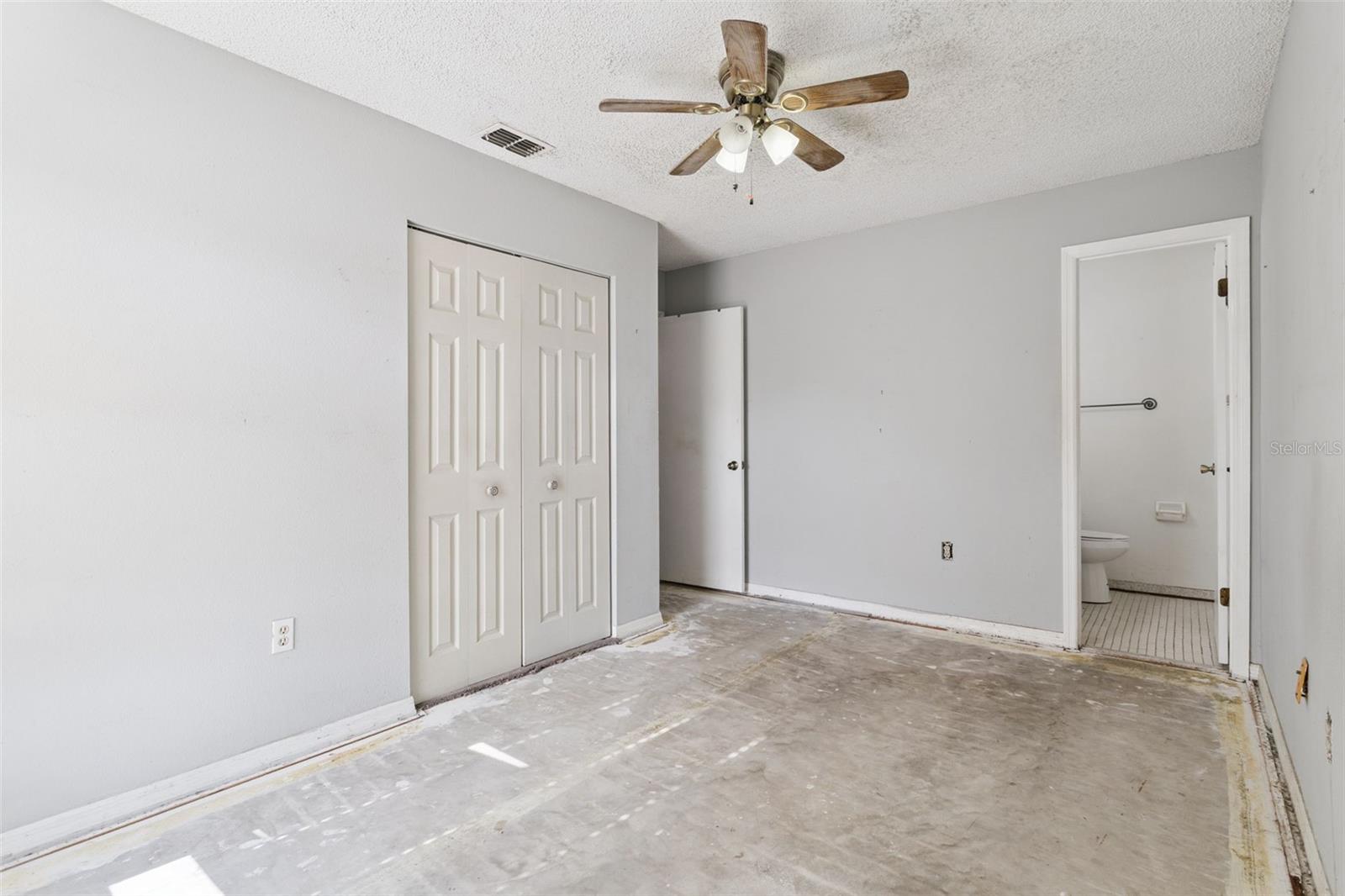 LADY LAKE APRIL HILLS - Residential