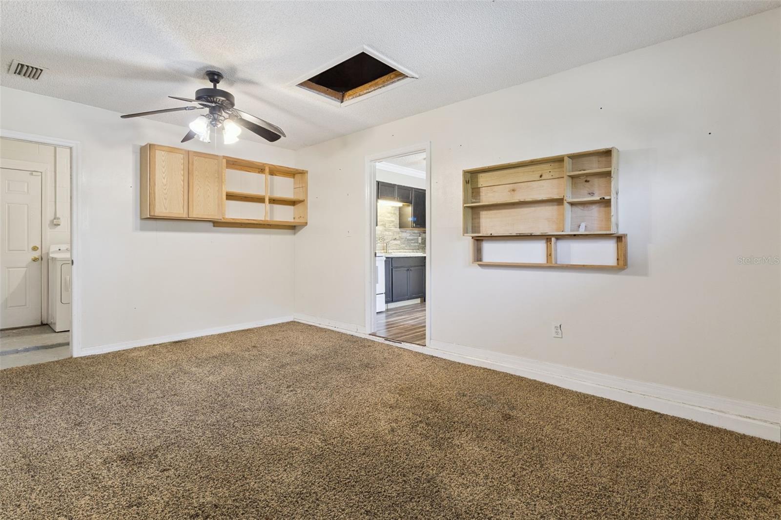 LADY LAKE APRIL HILLS - Residential