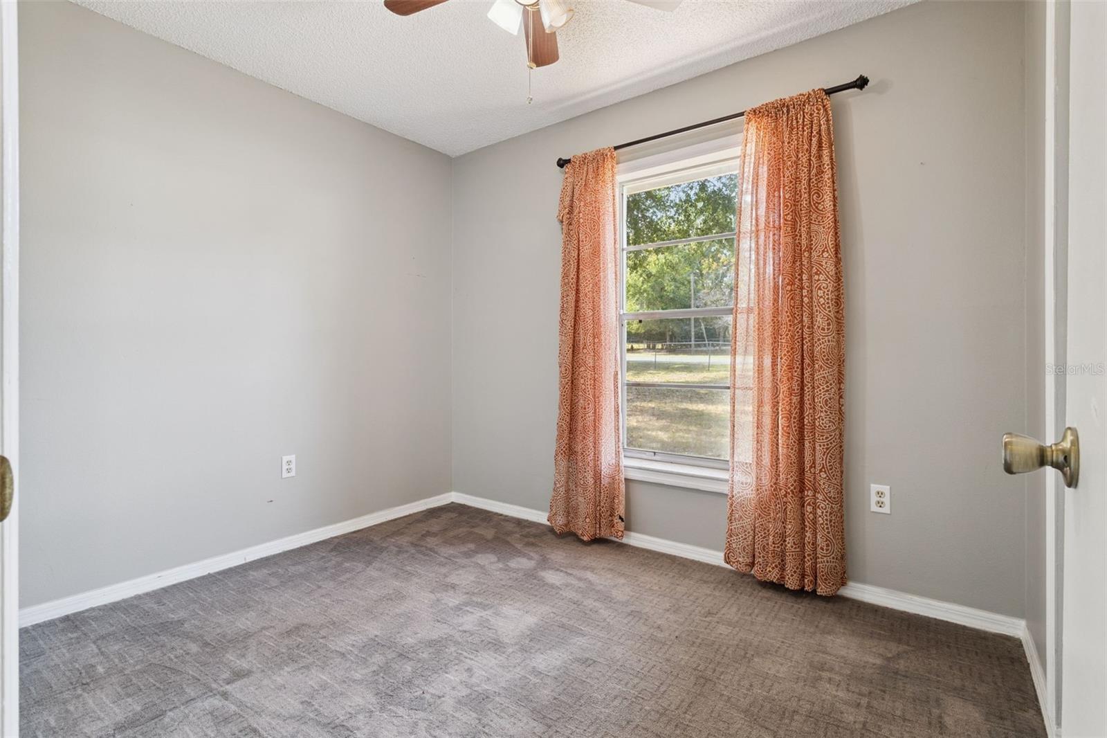 LADY LAKE APRIL HILLS - Residential