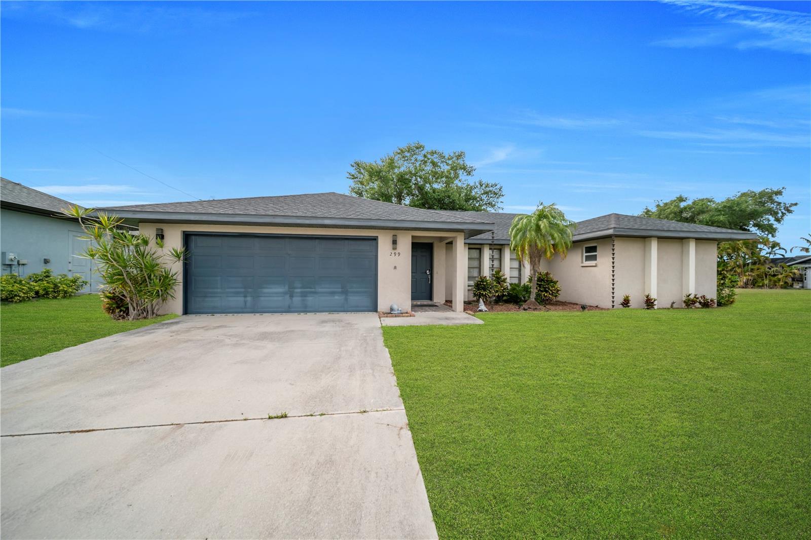 ROTONDA WEST PEBBLE BEACH - Residential