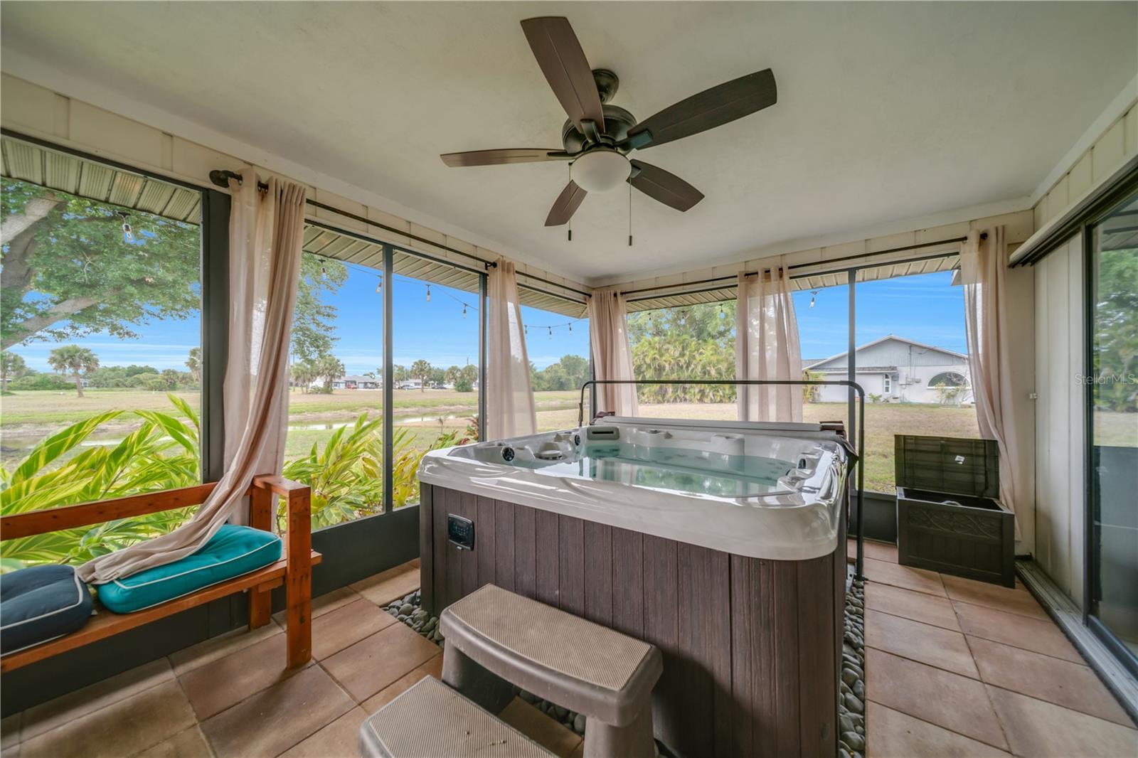 ROTONDA WEST PEBBLE BEACH - Residential