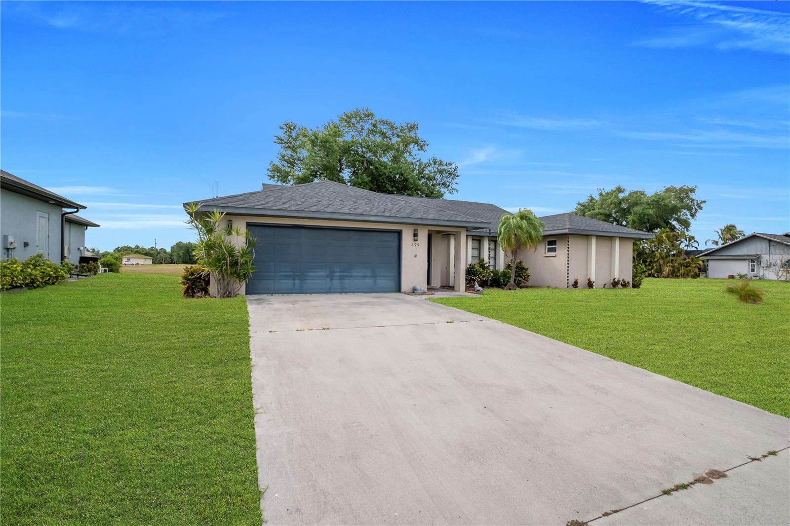 ROTONDA WEST PEBBLE BEACH - Residential