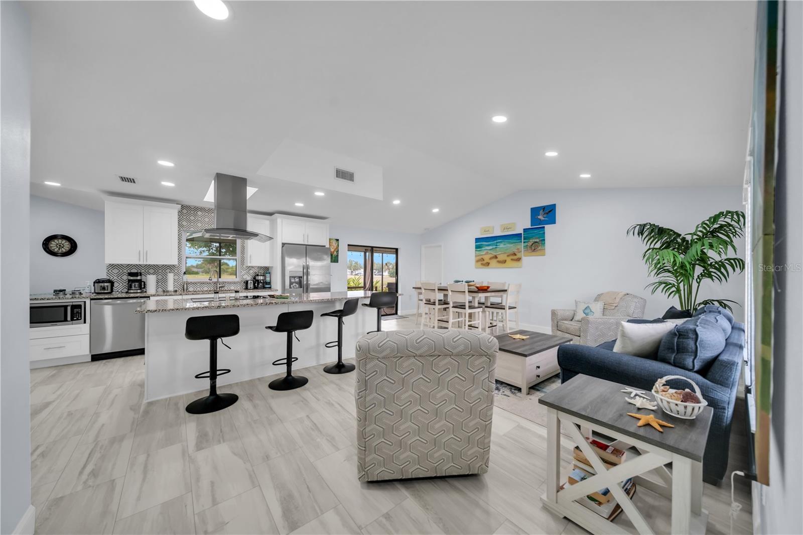 ROTONDA WEST PEBBLE BEACH - Residential