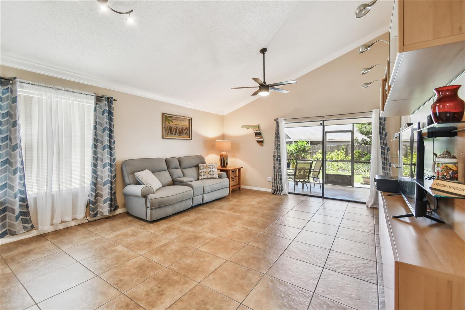 145 LAKESIDE CIRCLE