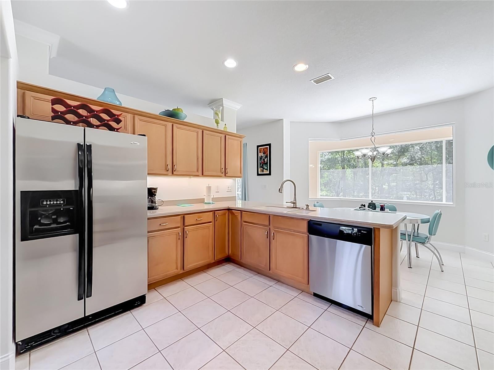 2452 W ARBUTUS DRIVE