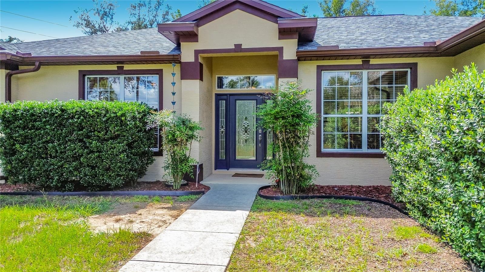 2452 W ARBUTUS DRIVE