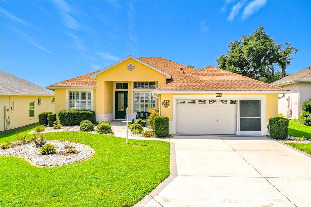 Photo of 5693 Gulf Stream St, Tavares, FL 32778 (MLS # S5157242)