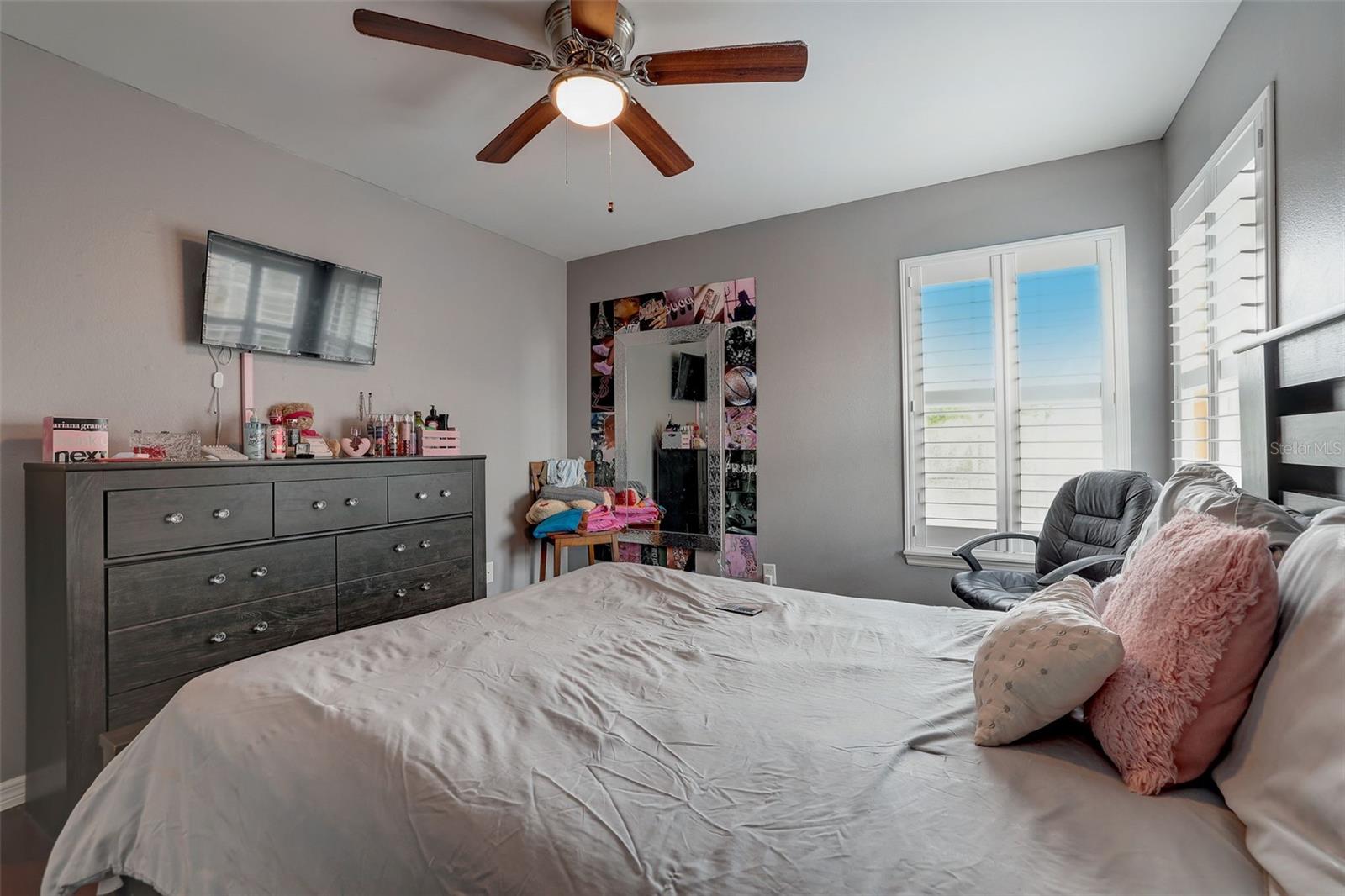 LAKES OF ALOMA - Residential