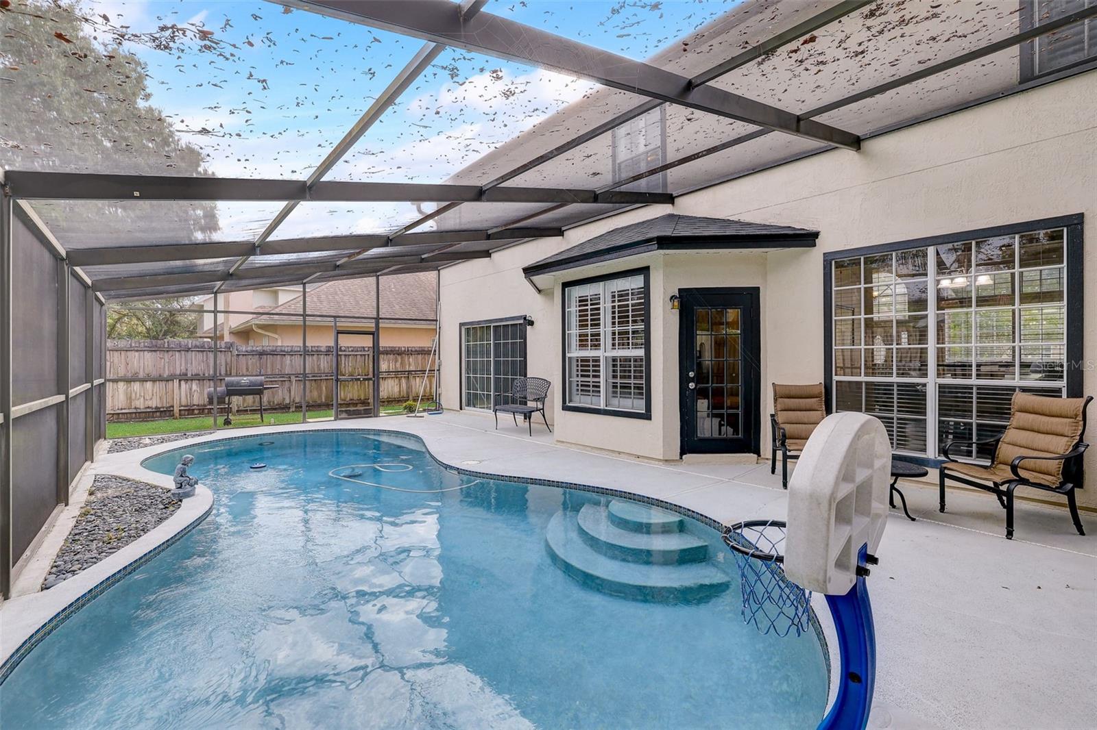 LAKES OF ALOMA - Residential