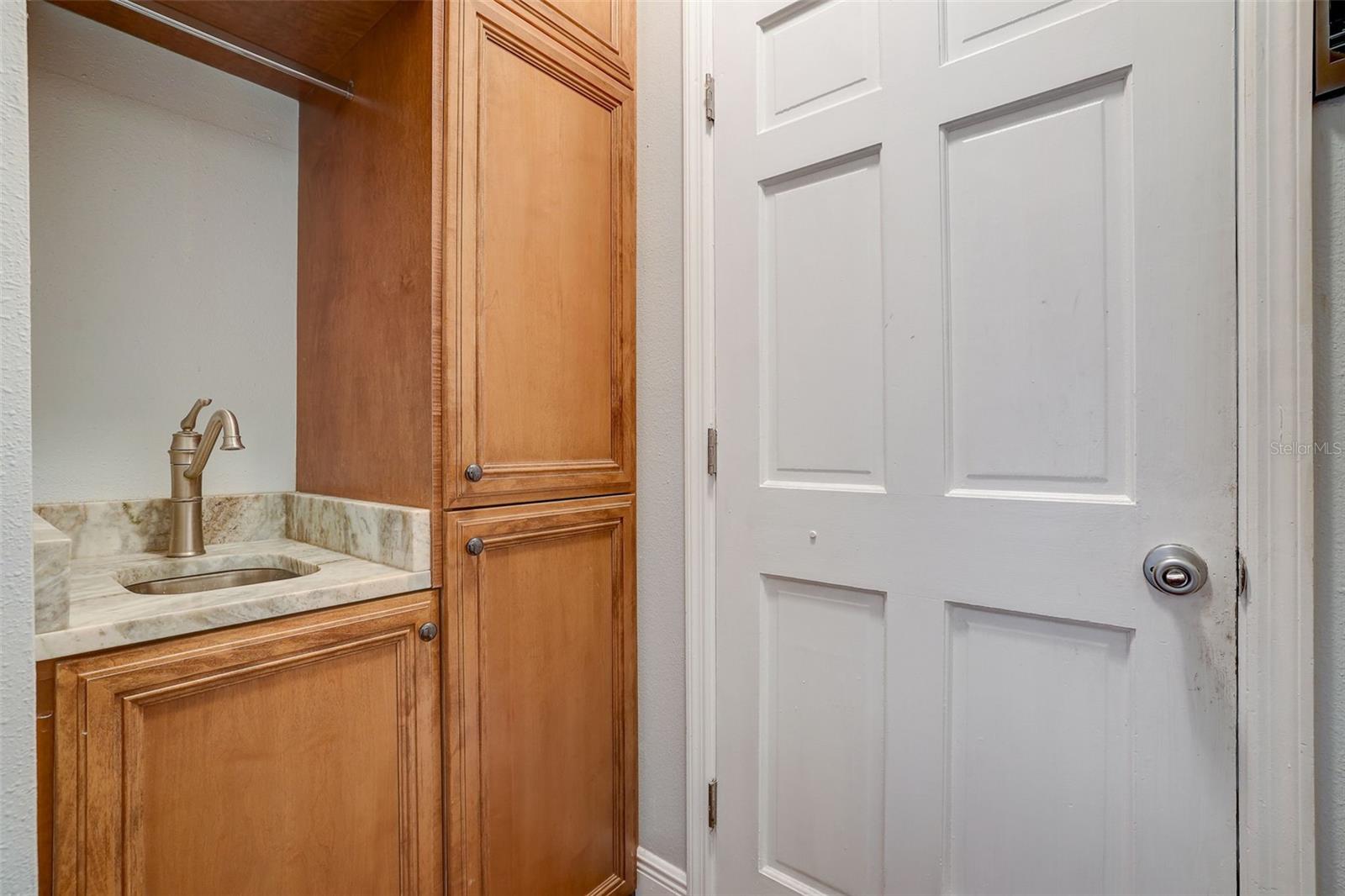 LAKES OF ALOMA - Residential