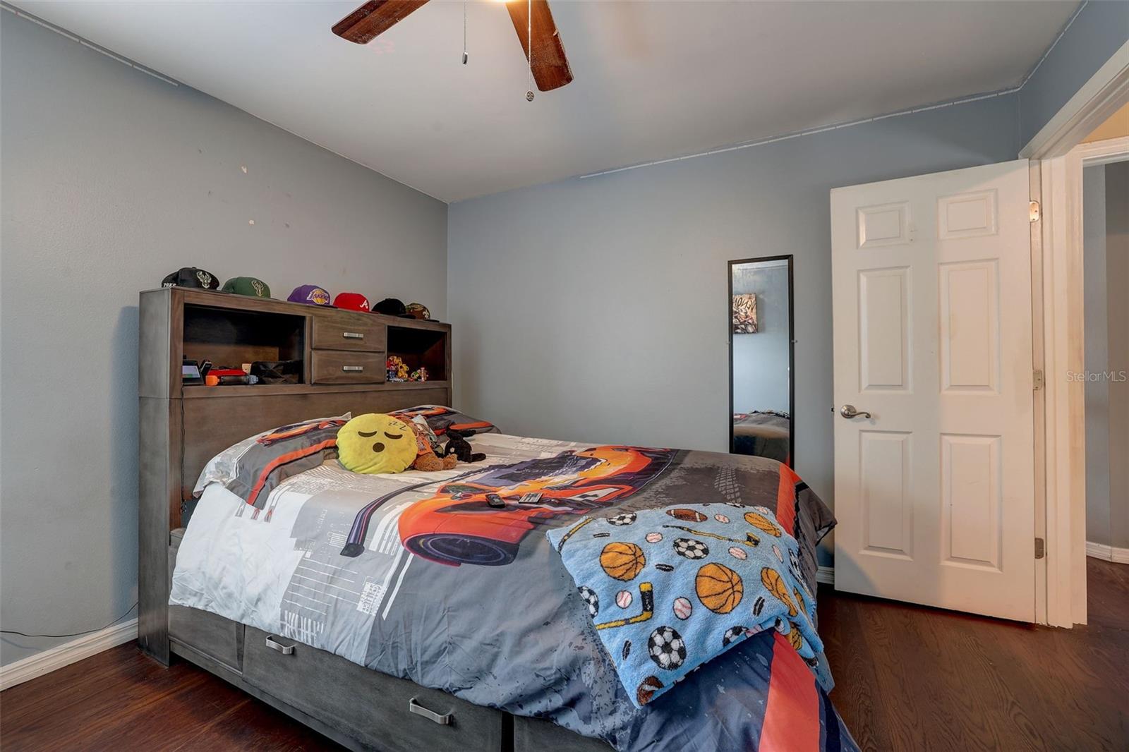 LAKES OF ALOMA - Residential