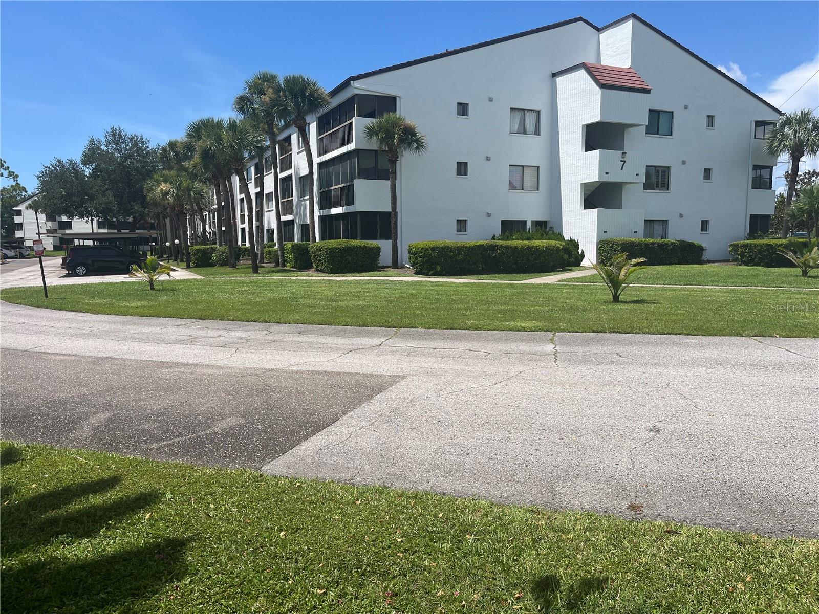 2593 COUNTRYSIDE BOULEVARD 7203