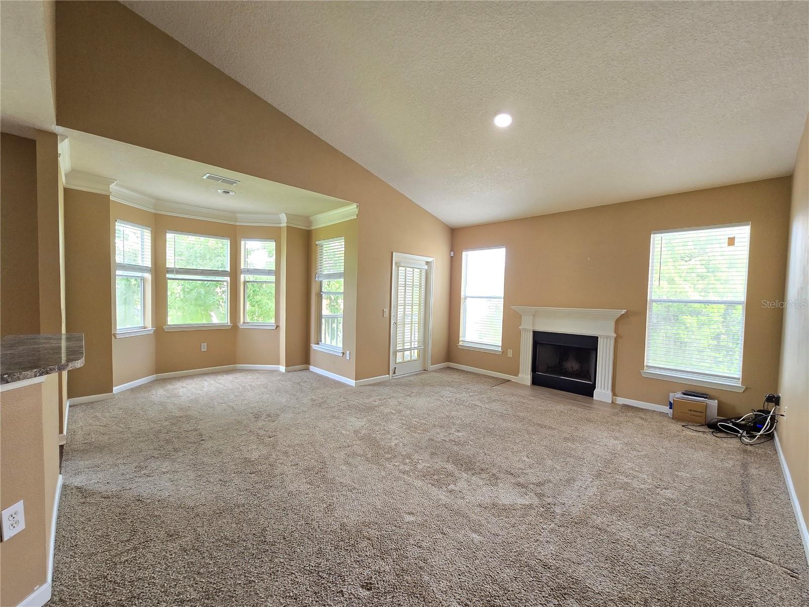 THE VILLAS CONDO - Residential