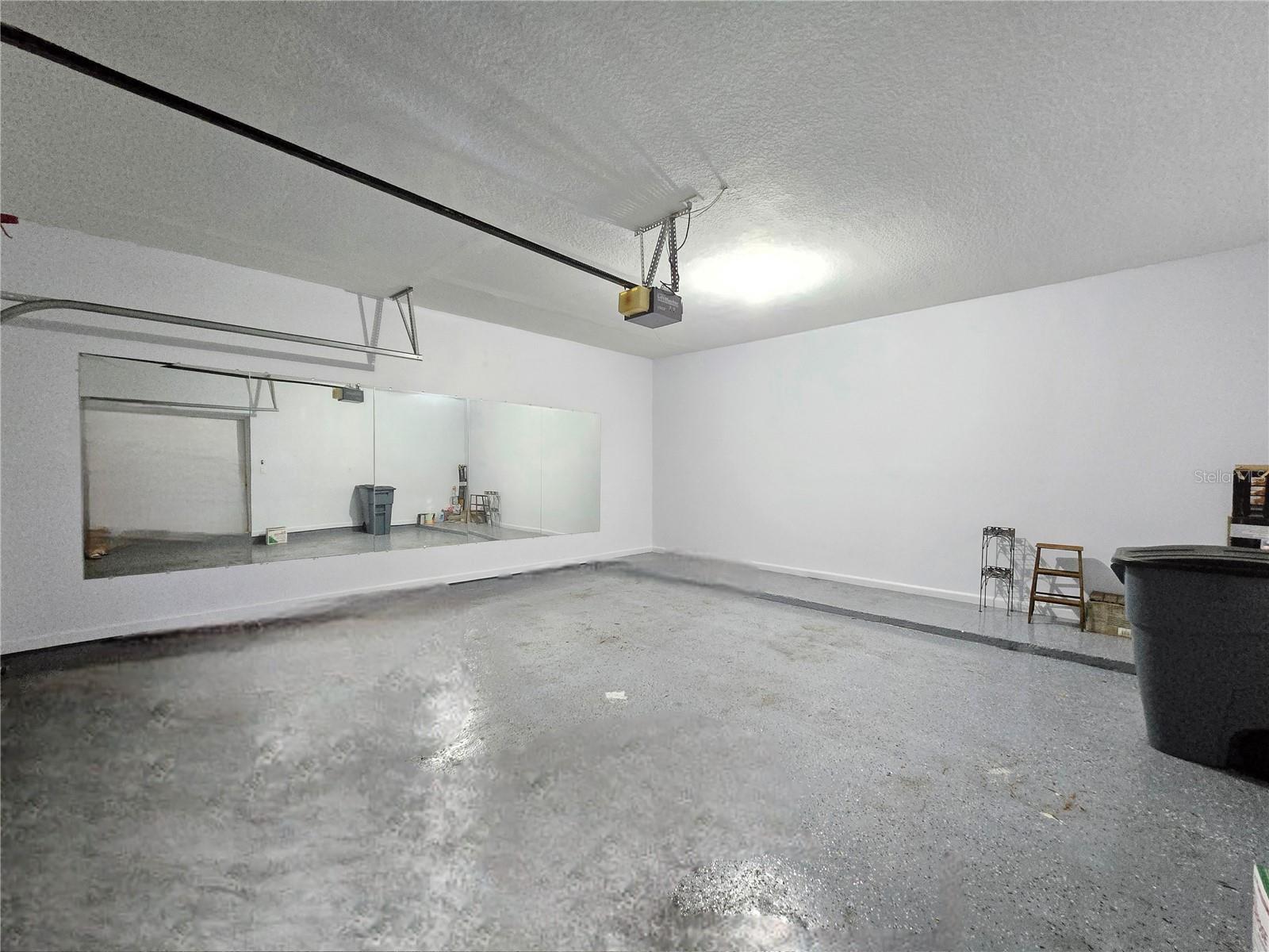 THE VILLAS CONDO - Residential