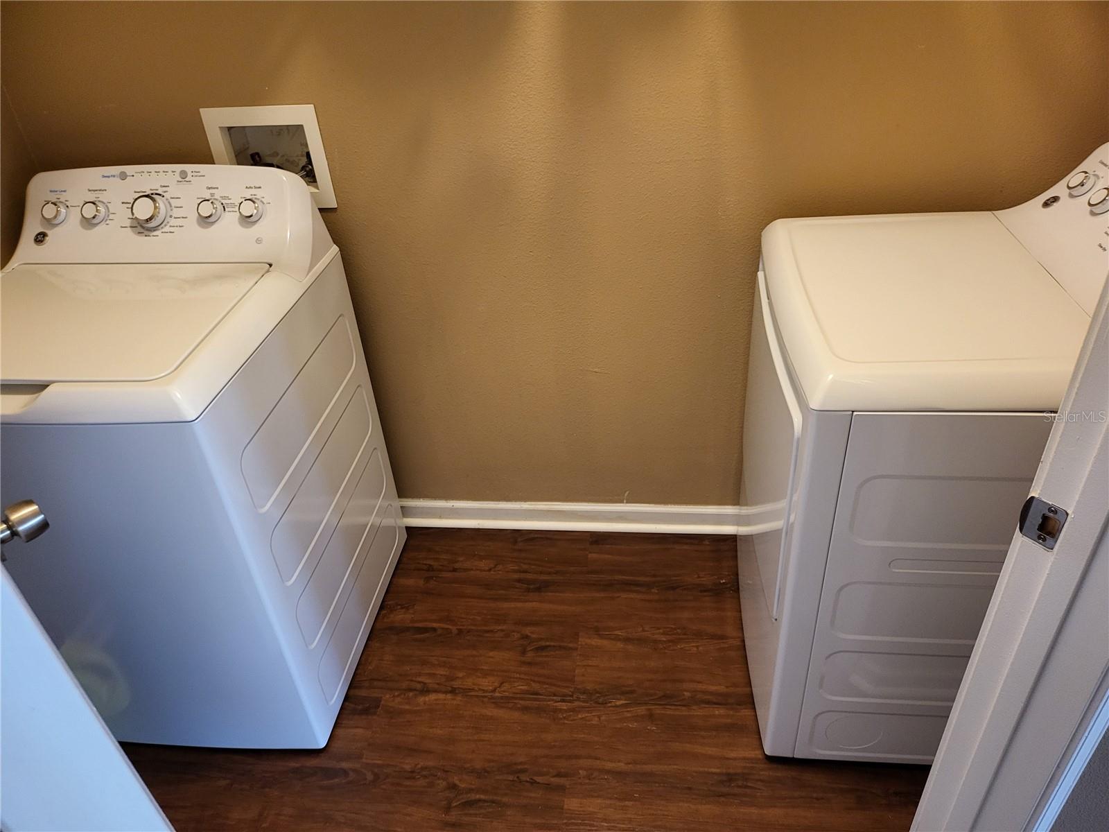 THE VILLAS CONDO - Residential