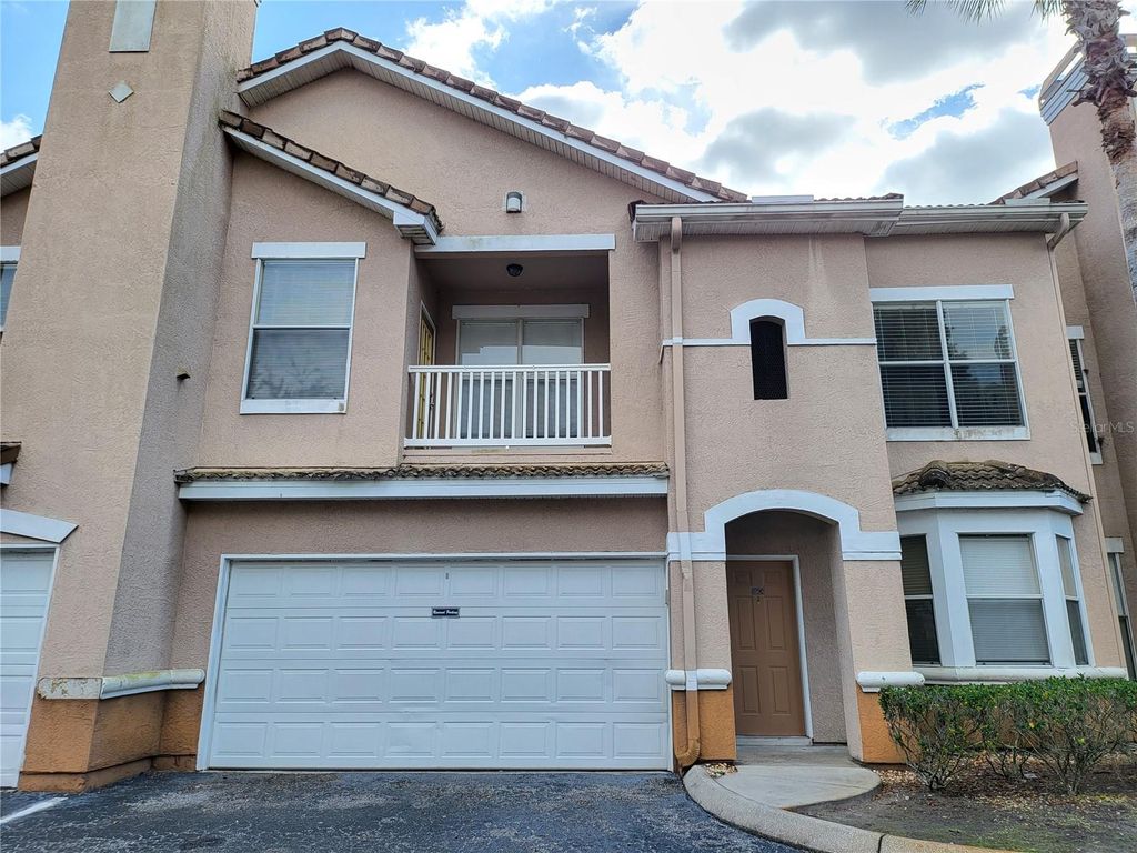 Photo of 10424 Villa View Circle #10424, Tampa, FL 33647 (MLS # TB8454832)