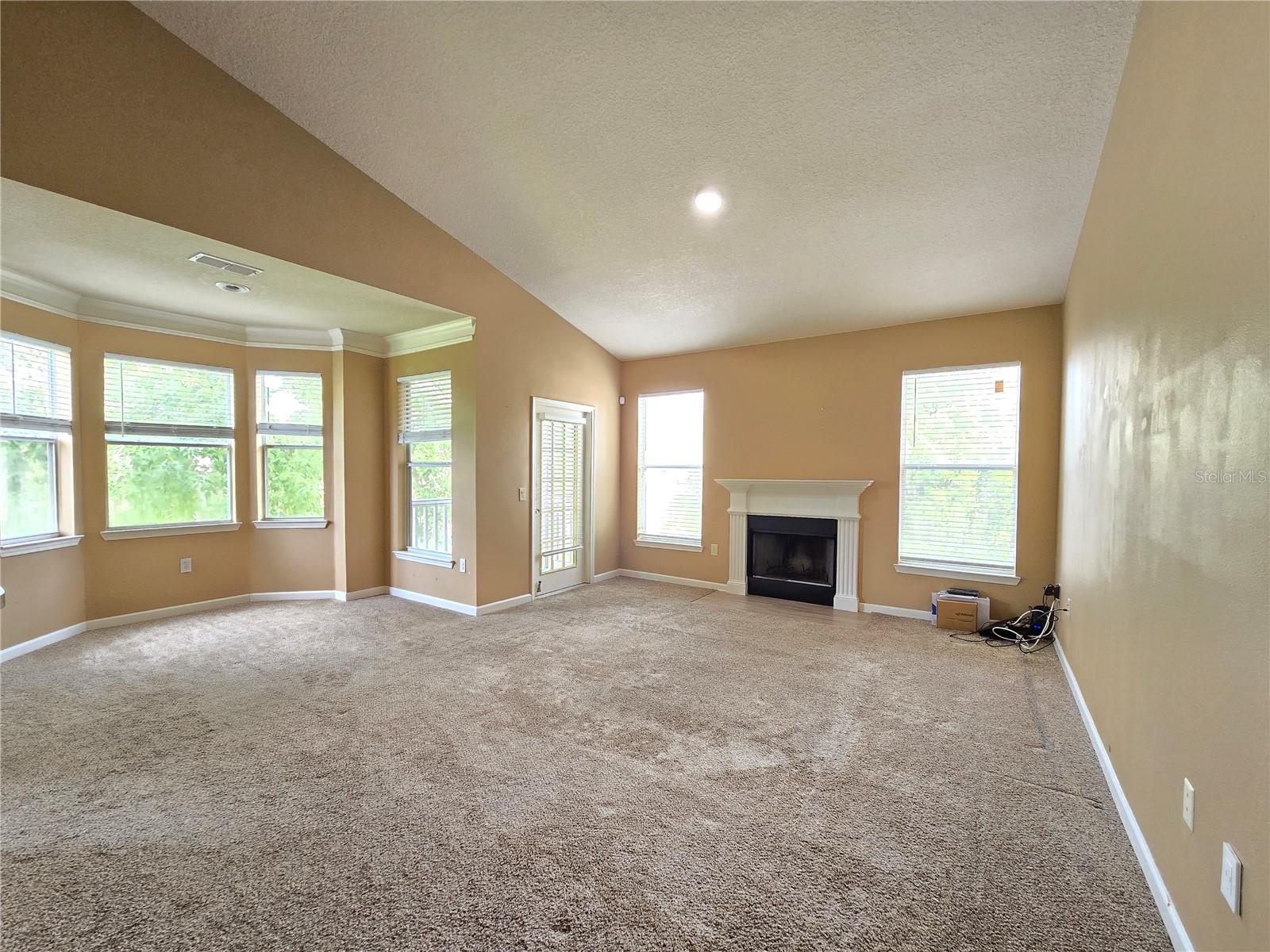 THE VILLAS CONDO - Residential