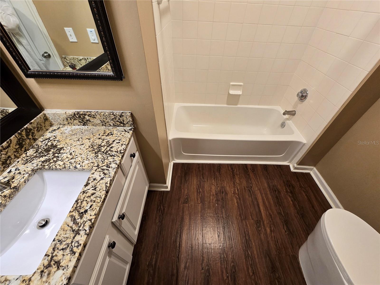 THE VILLAS CONDO - Residential