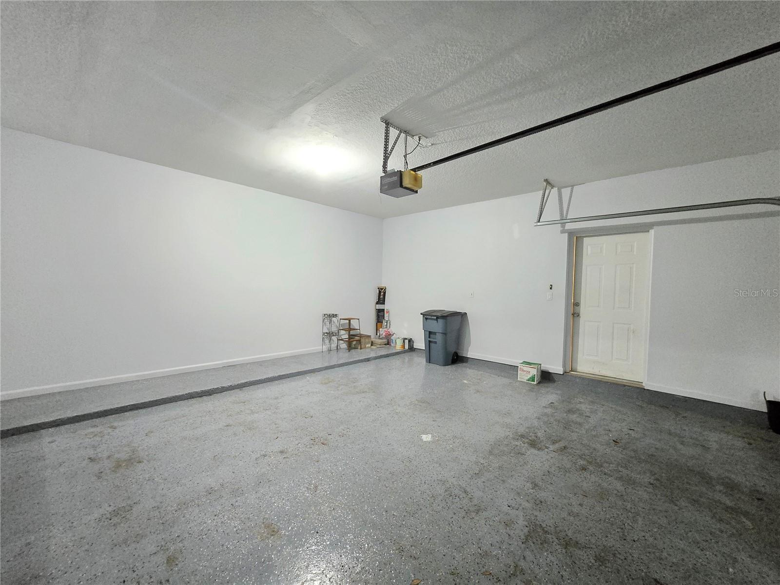 THE VILLAS CONDO - Residential