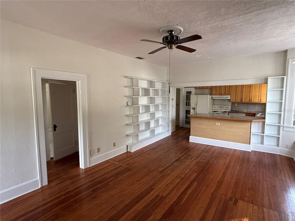 Photo of 4666 Iris Street N, St Petersburg, FL 33714 (MLS # TB8494668)