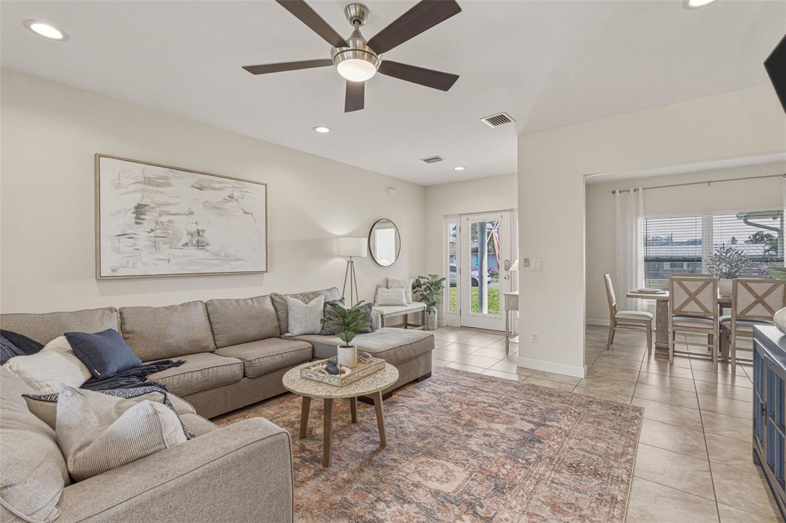 SOUTH VENICE - Residential