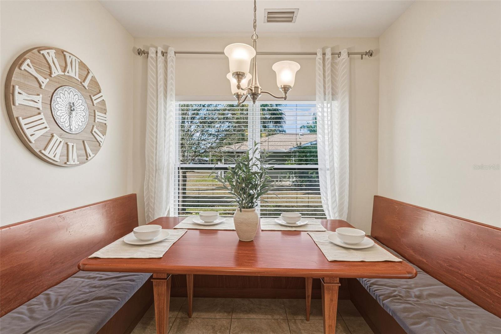 SOUTH VENICE - Residential