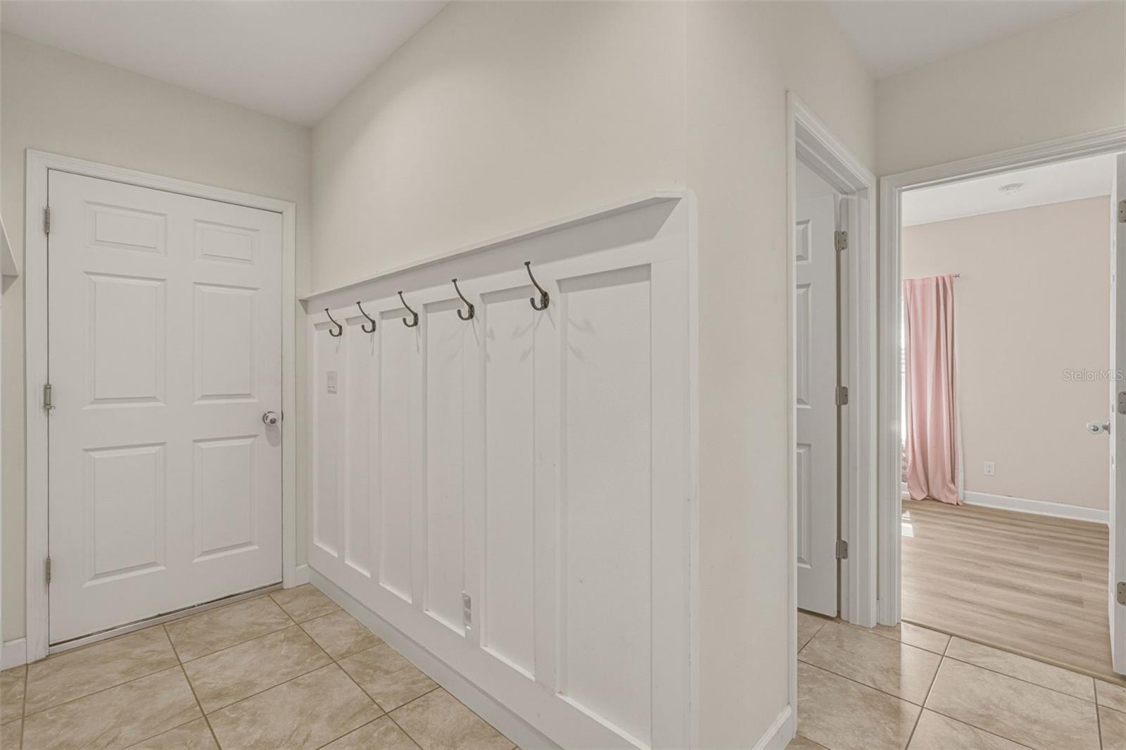 SOUTH VENICE - Residential