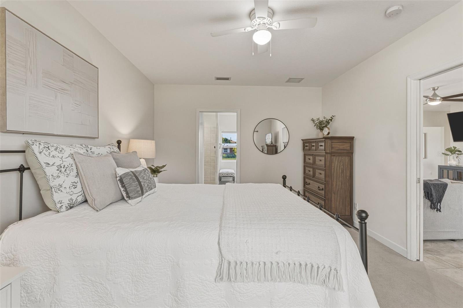 SOUTH VENICE - Residential