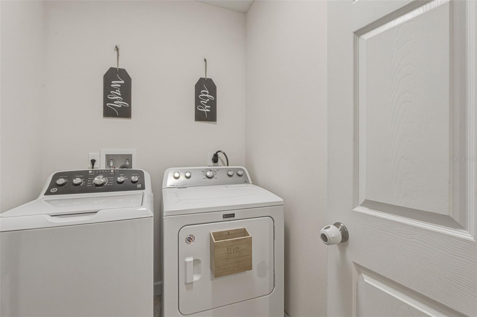 SOUTH VENICE - Residential