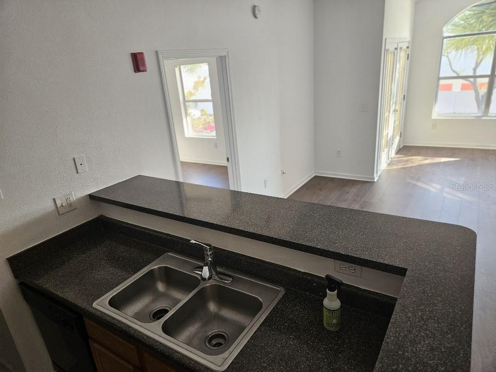 BEACHWAY CONDOS - Residential