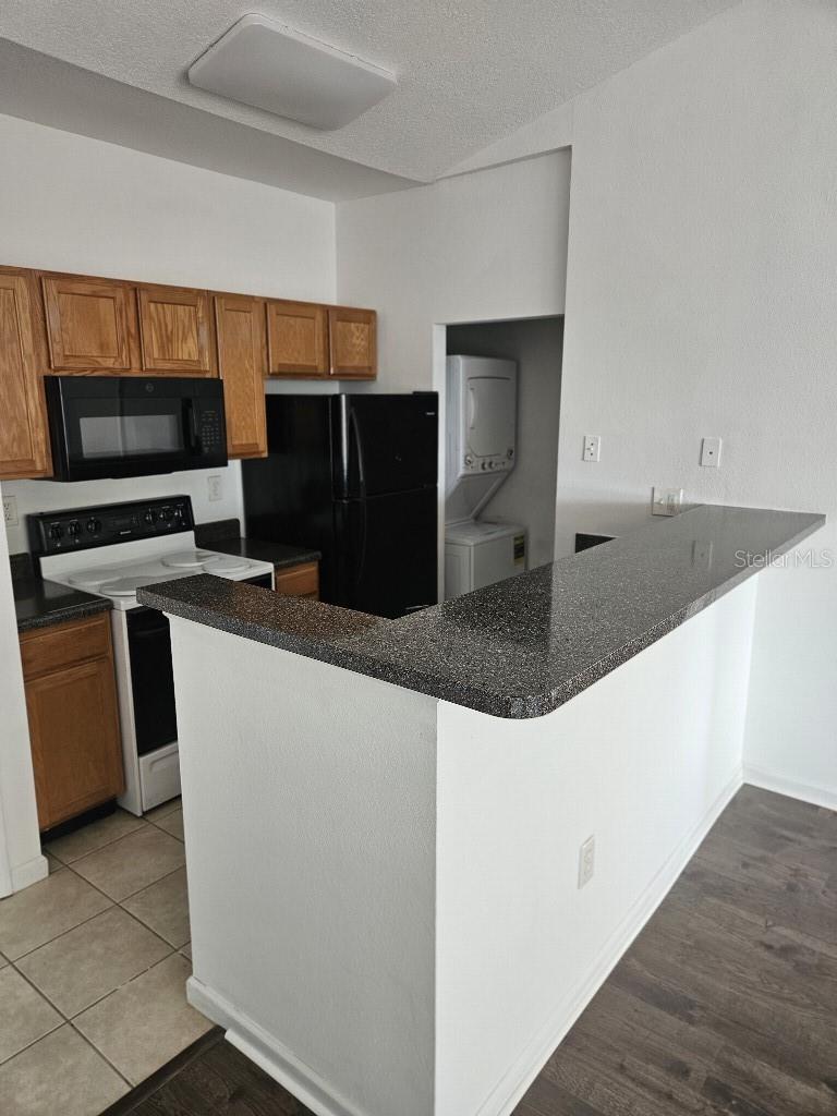 BEACHWAY CONDOS - Residential