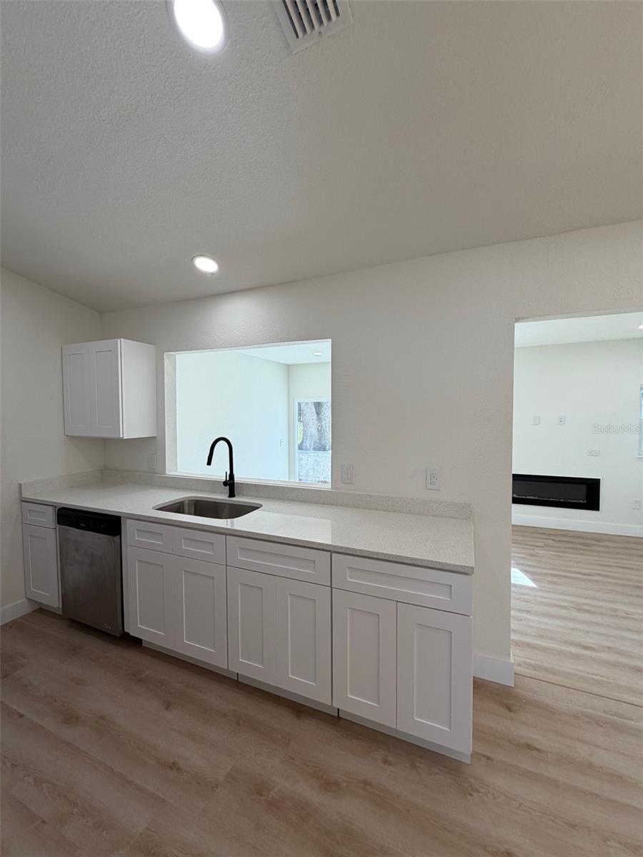 5342 BROKEN PINE CIRCLE