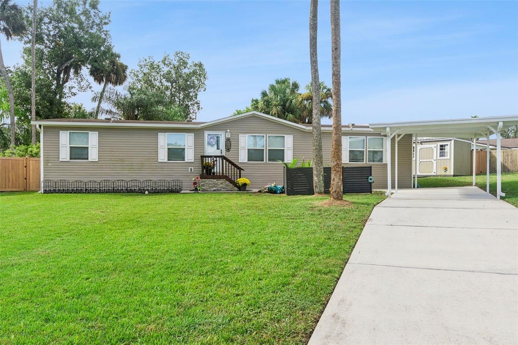 Photo of 1137 Yaupon Street, Daytona Beach, FL 32117 (MLS # O6444133)