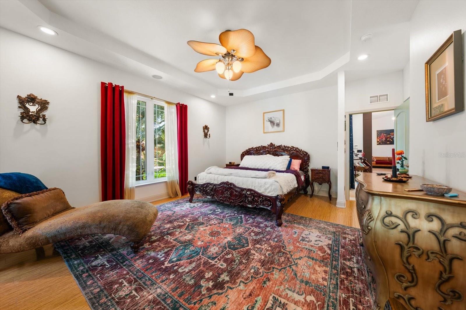 SHARON OAKS - Residential