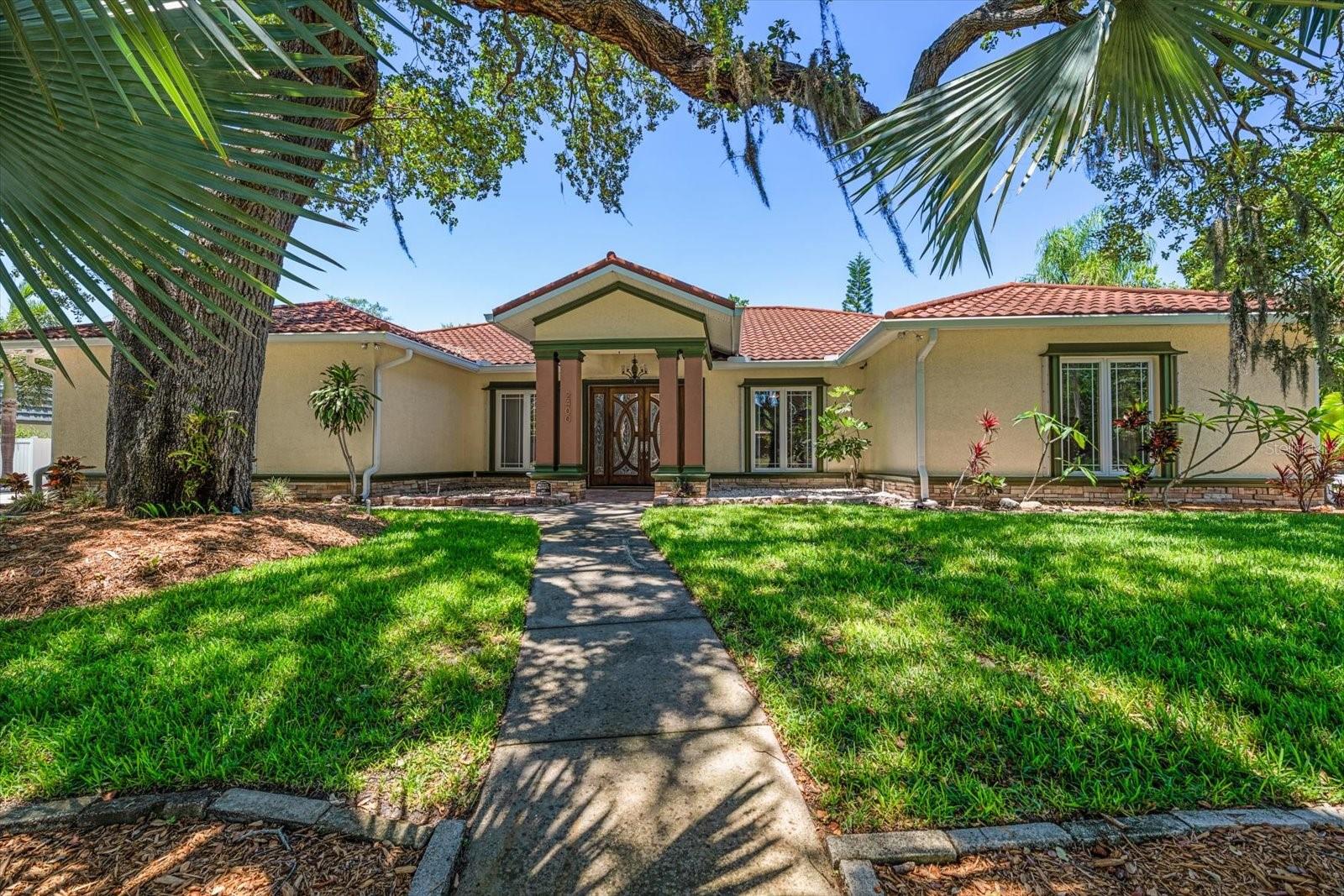 SHARON OAKS - Residential