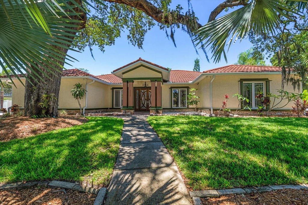 Photo of 2400 Sherwood Lane, Clearwater, FL 33764 (MLS # TB8510702)