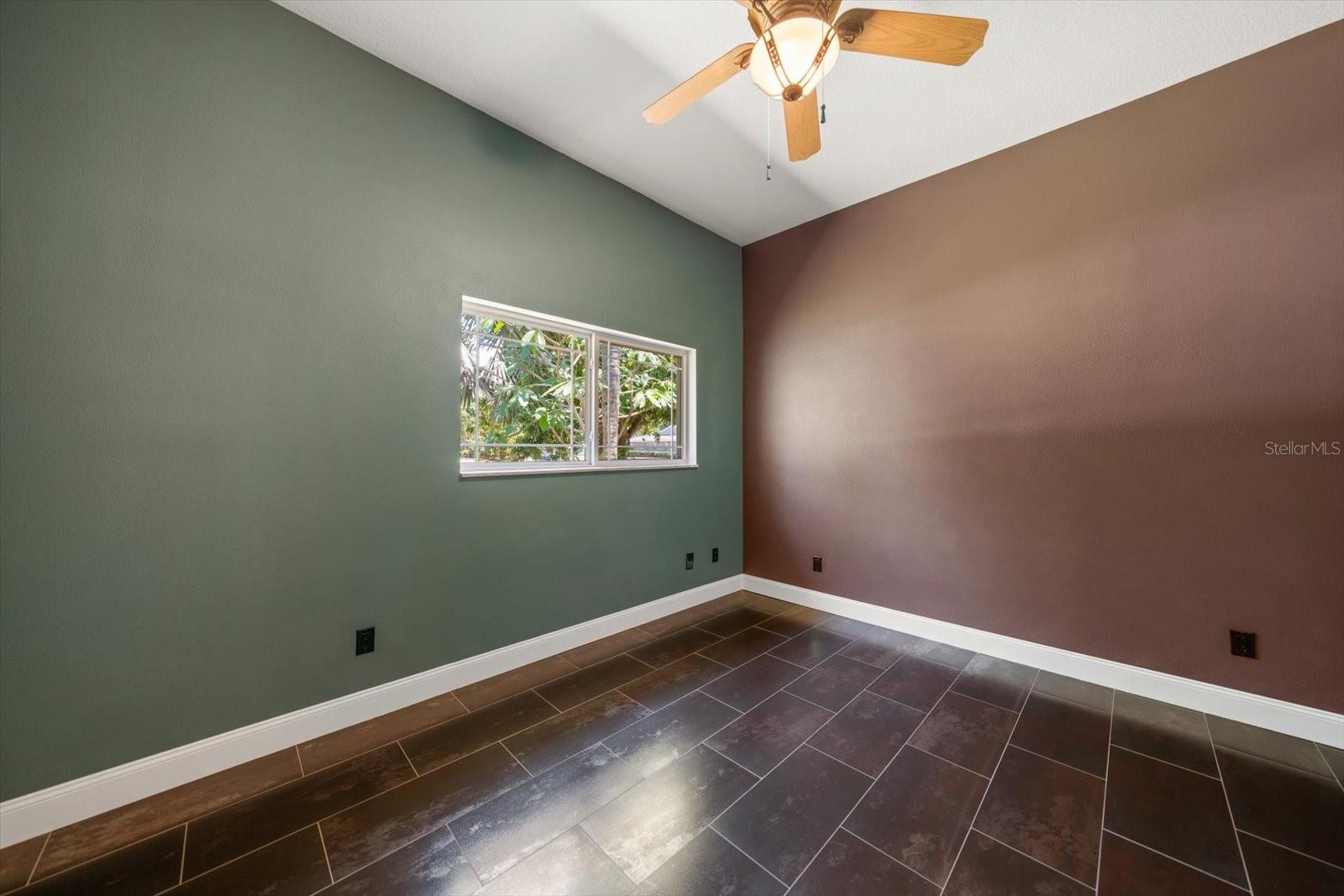 SHARON OAKS - Residential