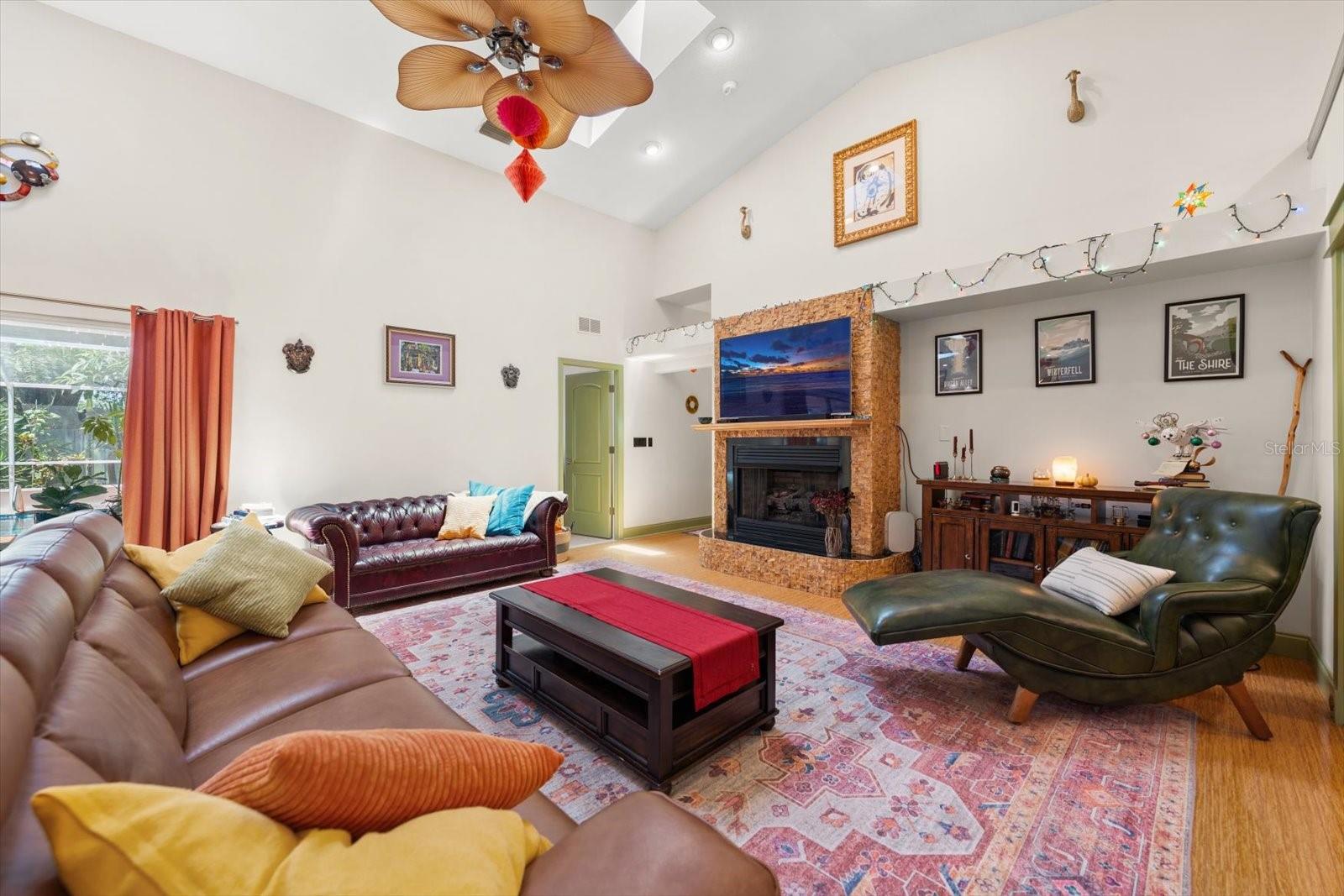 SHARON OAKS - Residential