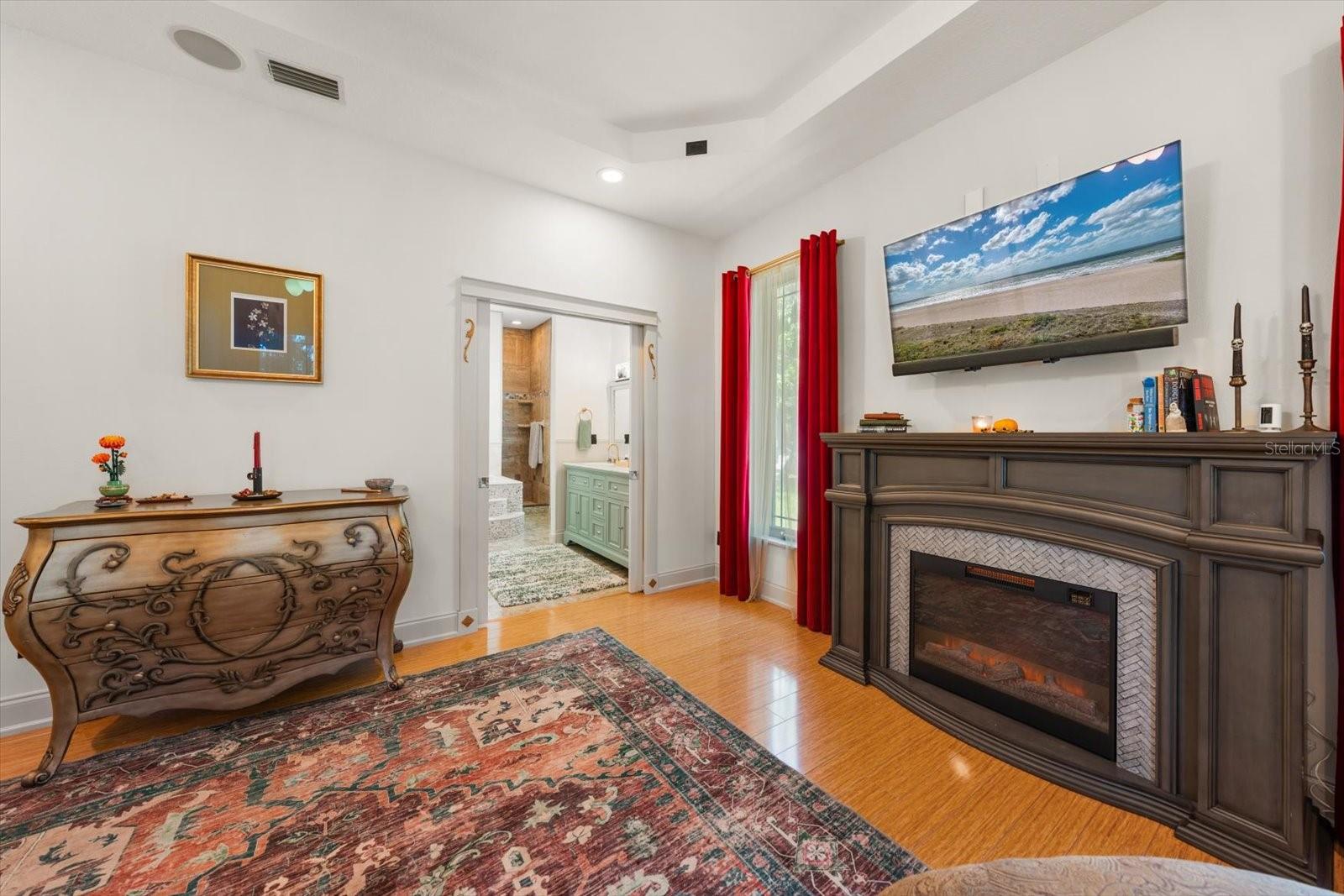SHARON OAKS - Residential