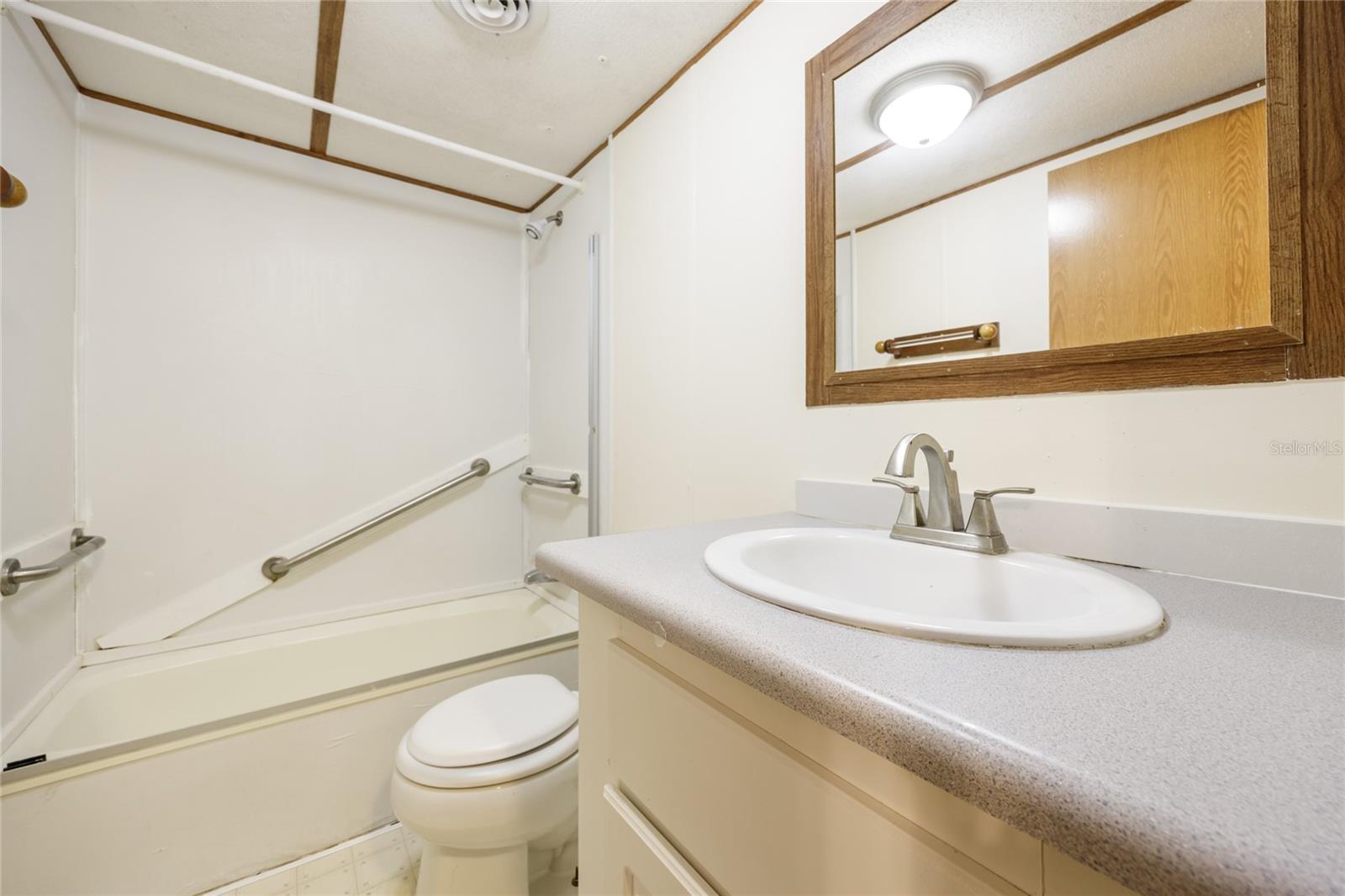 CADILLAC ESTATES - Residential