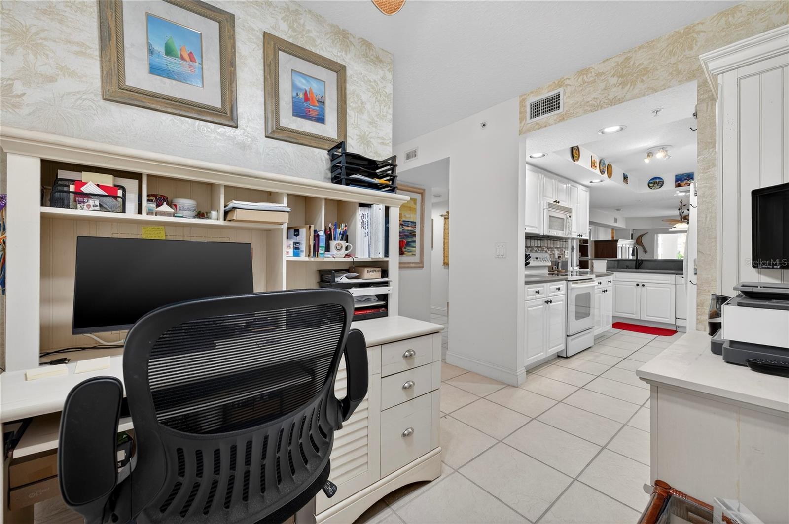 HARBOUR VILLAGE CONDO - Residential