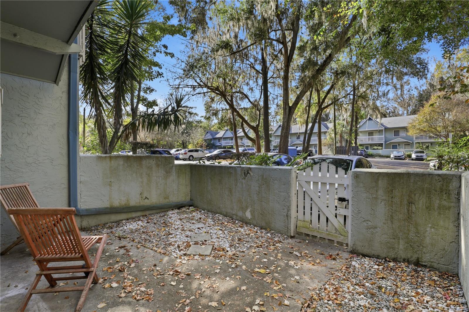 PICKWICK PARK - Residential