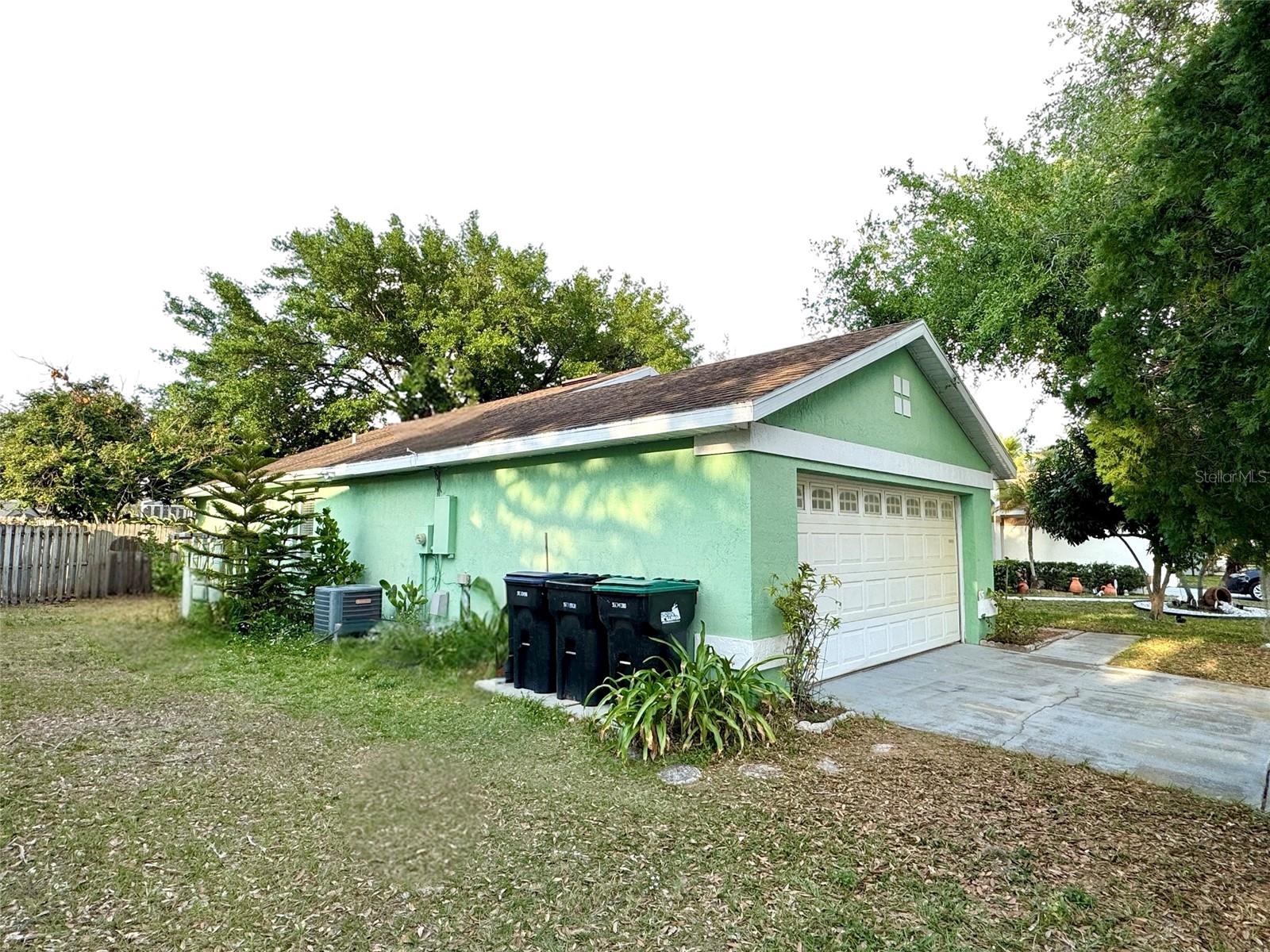 1517 LARKS NEST COURT