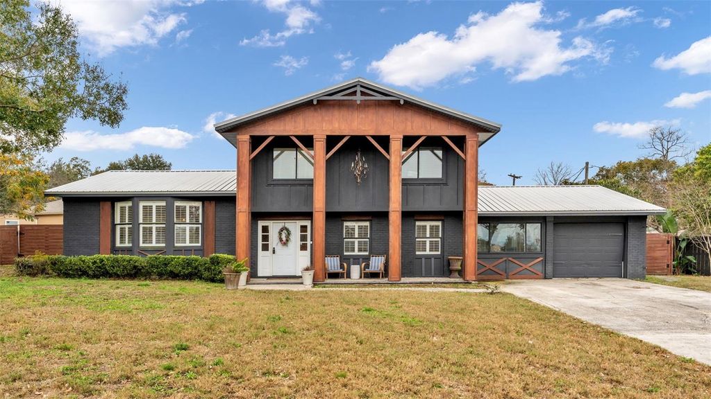 Photo of 4623 Kings Point Court, Lakeland, FL 33813 (MLS # L4959313)