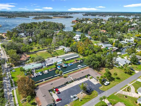 1412 SE PARADISE AVENUE 8 CRYSTAL RIVER FL 34429