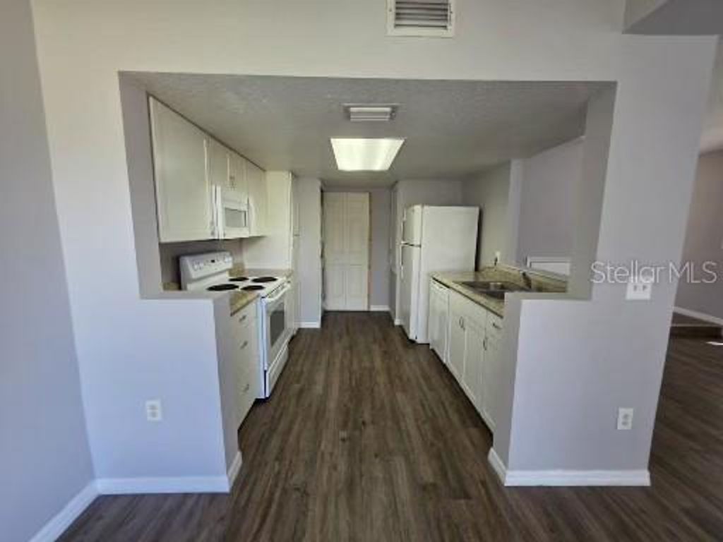 Photo of 103 Coconut Palm Way, Davenport, FL 33897 (MLS # S5151757)