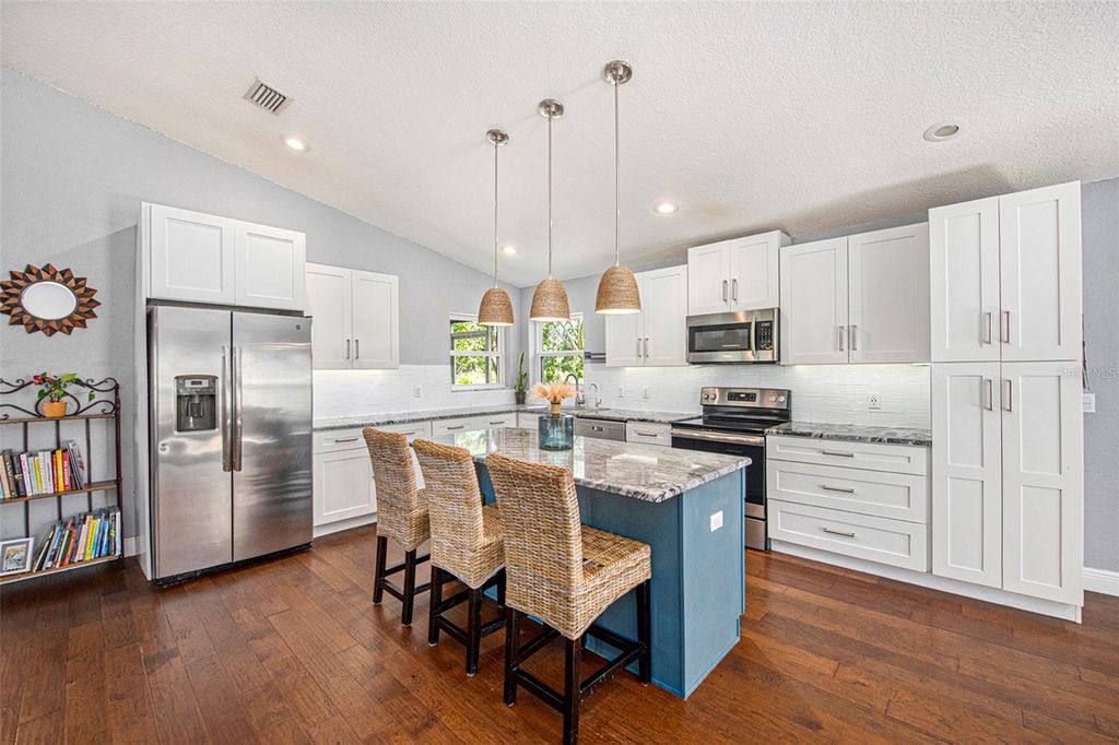 Photo of 12020 Stone Crossing Cir, Tampa, FL 33635 (MLS # TB8371672)