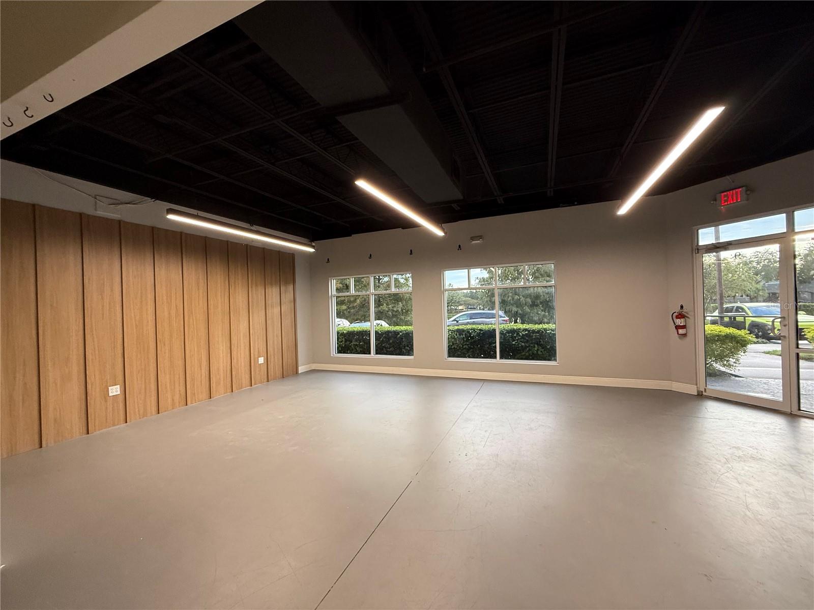 REGENCY VILLAGE SQUARE - Commercial Lease